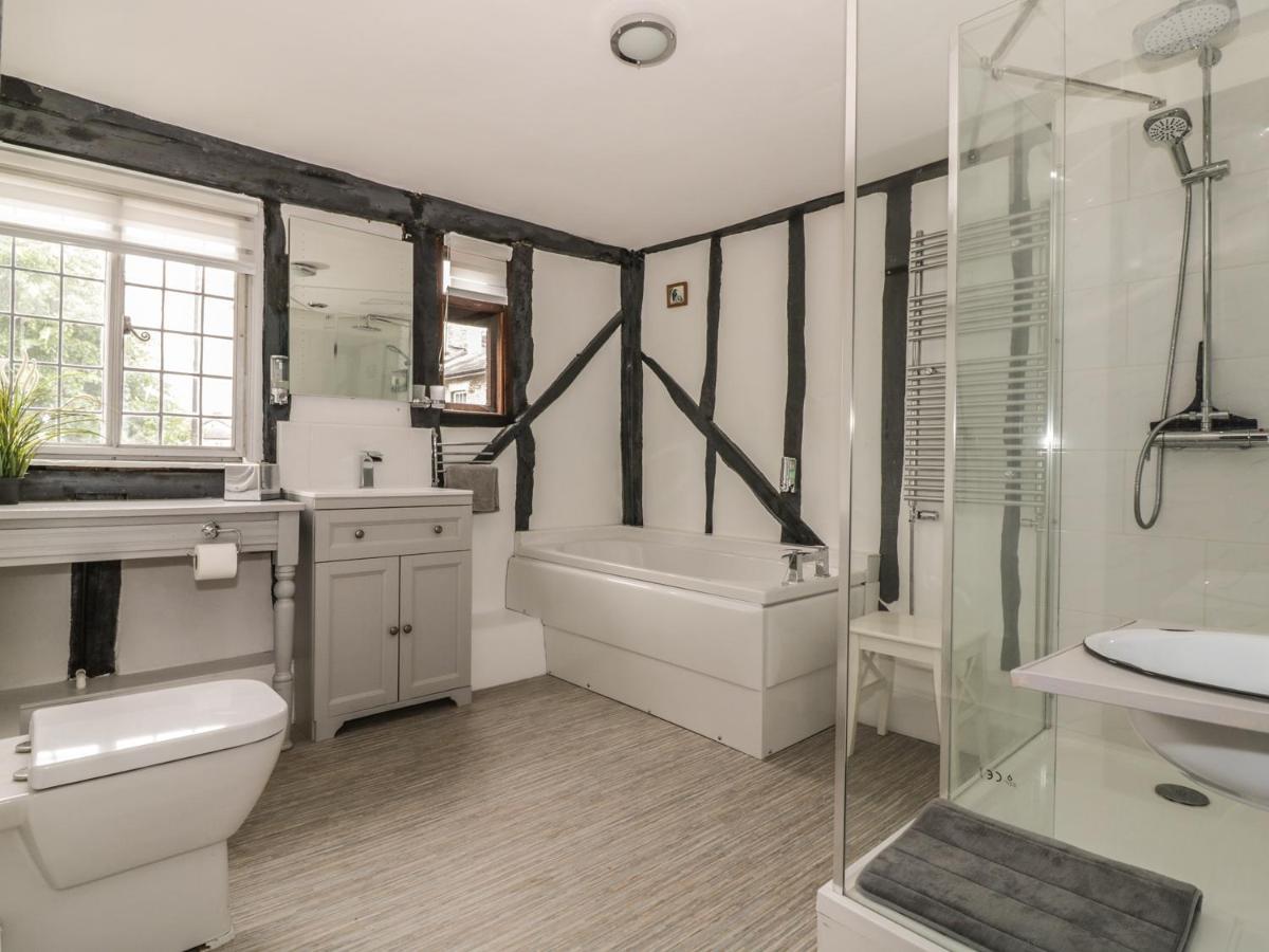 Friars Retreat Villa Sudbury  Bagian luar foto
