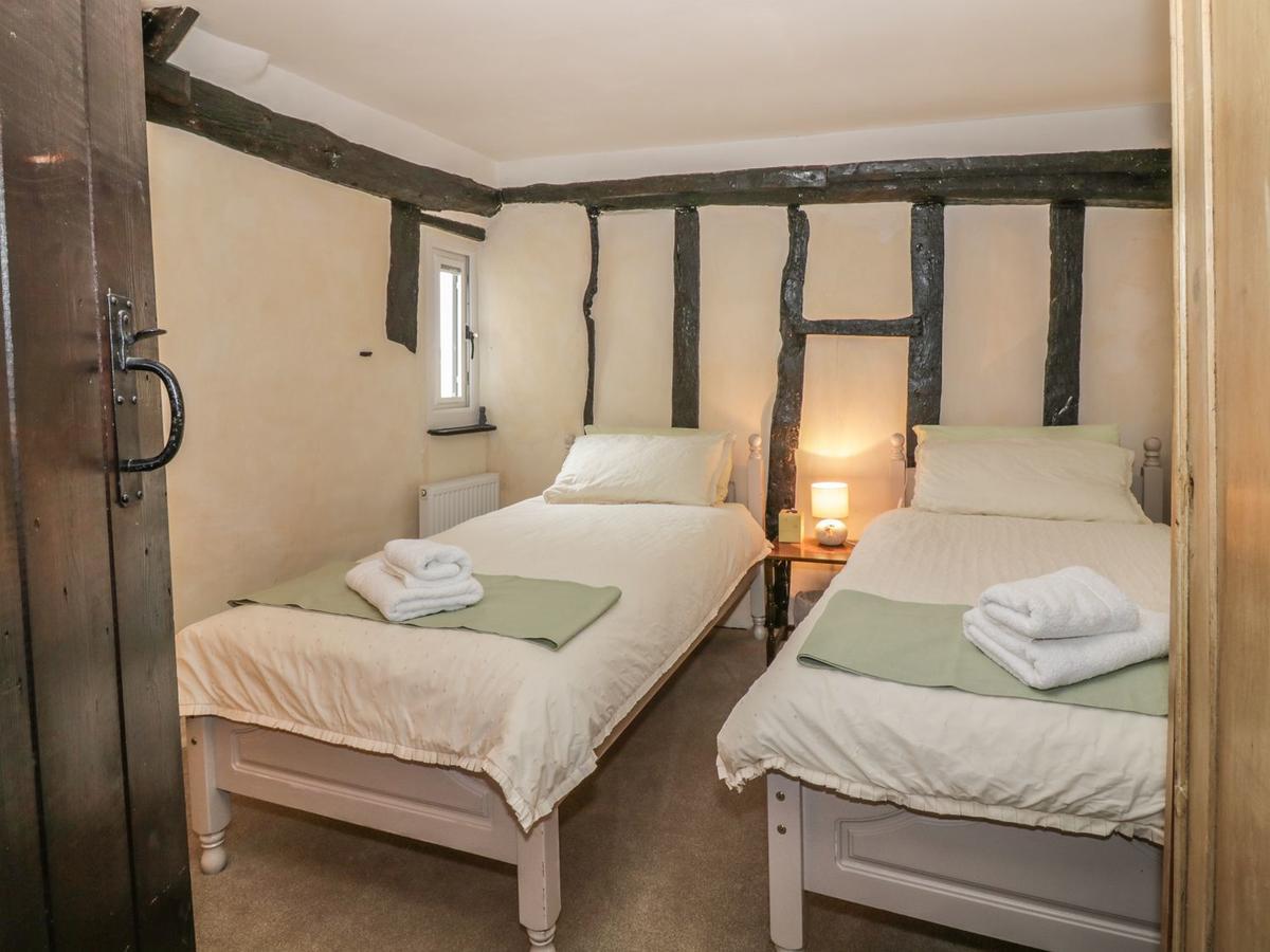Friars Retreat Villa Sudbury  Bagian luar foto